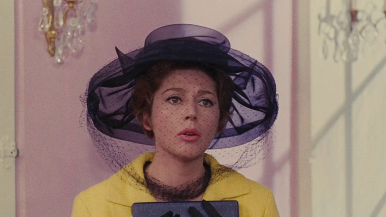 кадр из фильма Шербурские зонтики