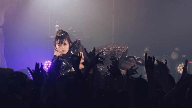 кадр из фильма BABYMETAL THE FIVE FOX FESTIVAL IN JAPAN - RED FOX FESTIVAL