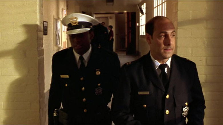 кадр из фильма На дне бездны