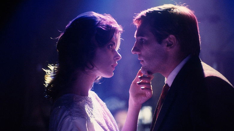 кадр из фильма Луна в сточной канаве