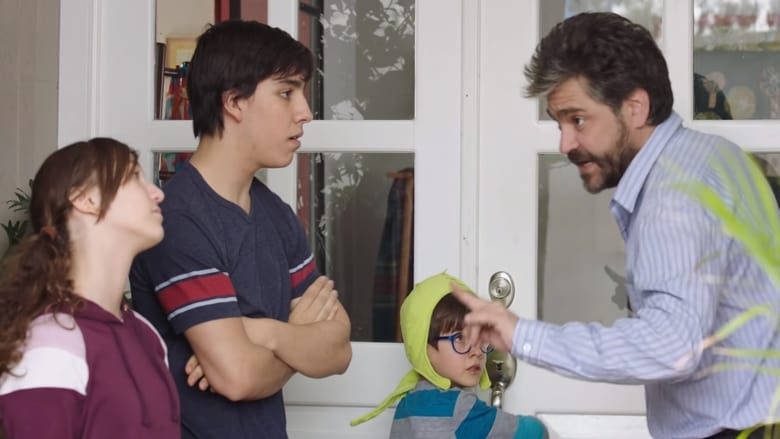 кадр из фильма Mamá se fue de viaje