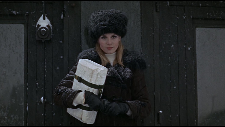 кадр из фильма Мозг ценой в миллиард долларов