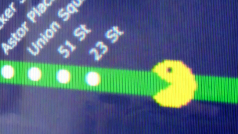 кадр из фильма Пиксели