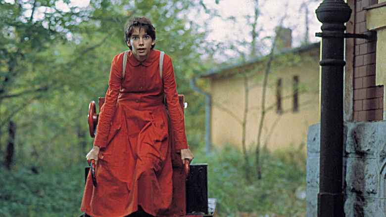 кадр из фильма Мир в картинках