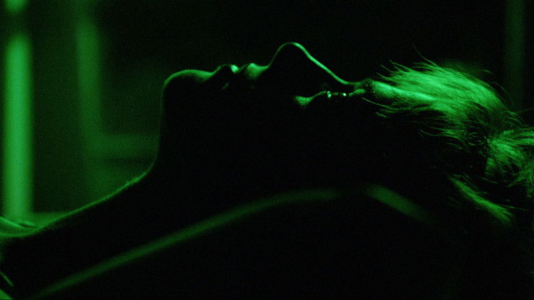 кадр из фильма Девушка в жёлтой пижаме