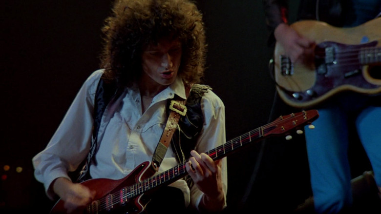 кадр из фильма We Will Rock You