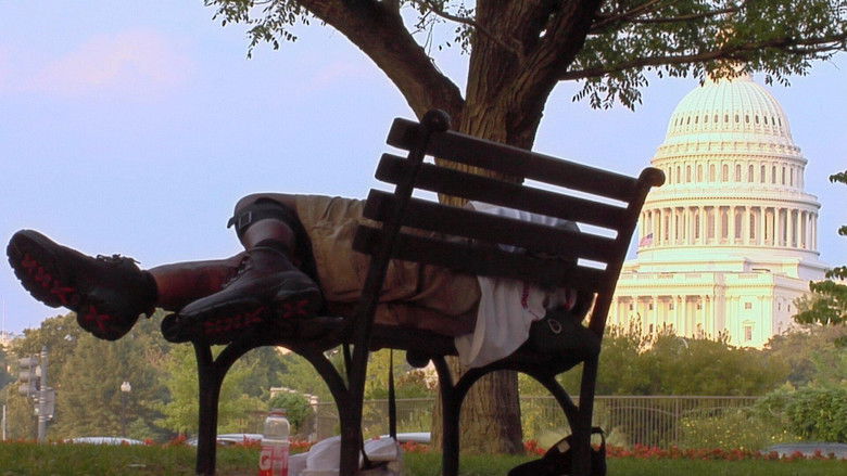 кадр из фильма Капитализм: История любви