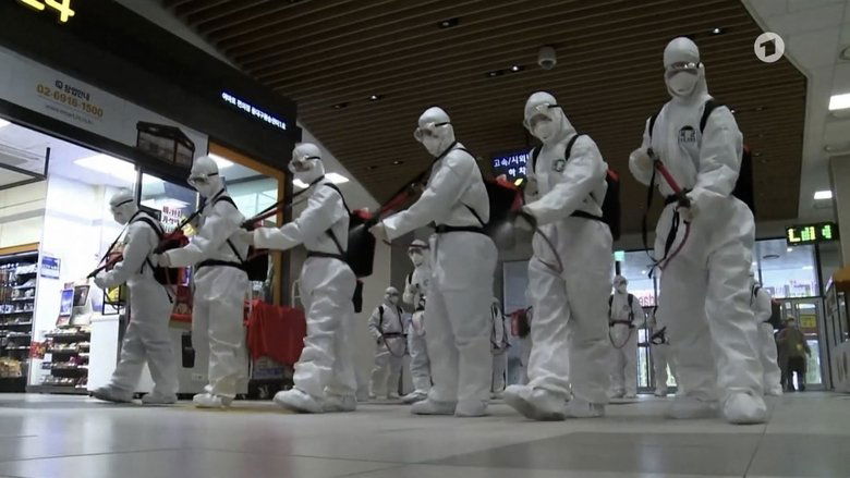 кадр из фильма Schockwellen. Nachrichten aus der Pandemie