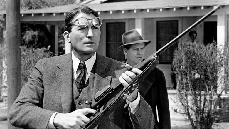 кадр из фильма Убить пересмешника