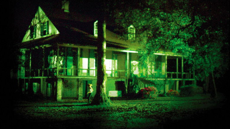 кадр из фильма Trespassing