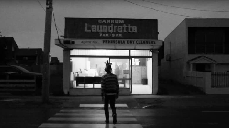 кадр из фильма Posthumous