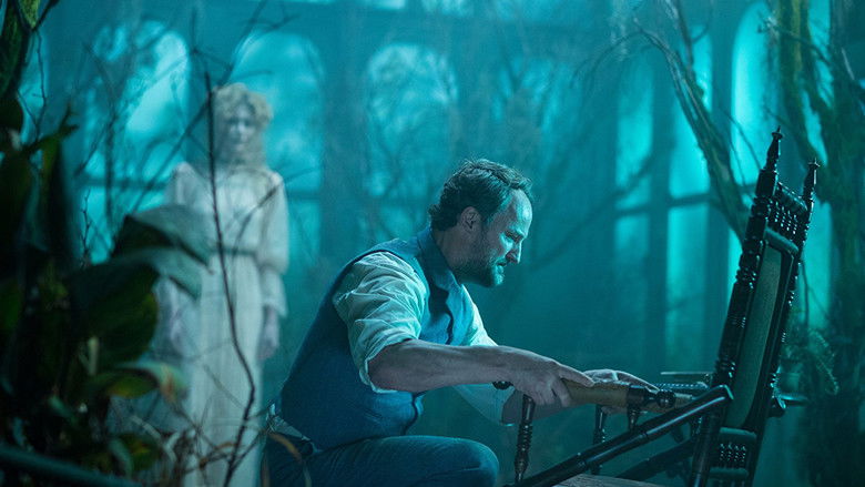 кадр из фильма Винчестер. Дом, который построили призраки