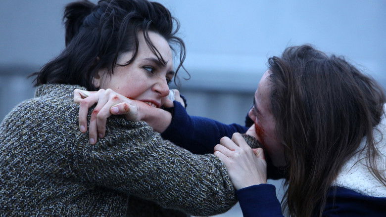 кадр из фильма Сырое