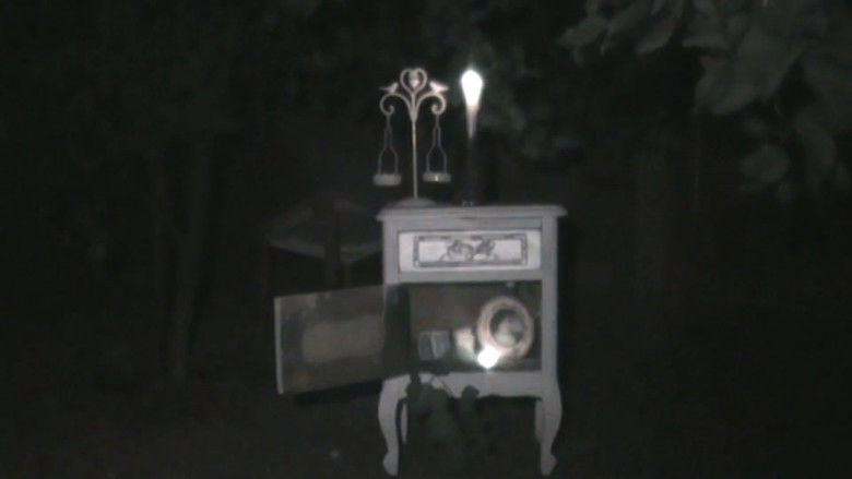 кадр из фильма Casa Chica