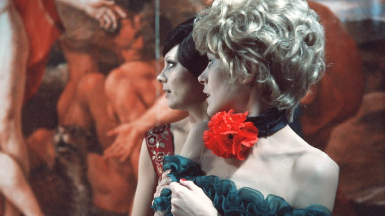 кадр из фильма Горькие слезы Петры Фон Кант