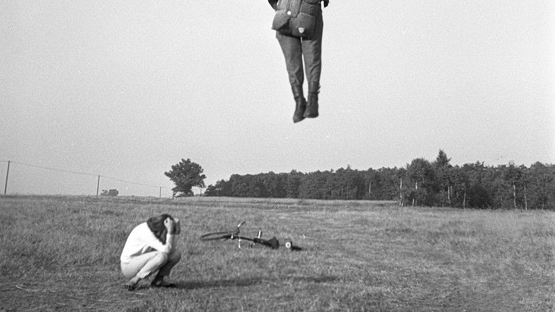 кадр из фильма Красные береты