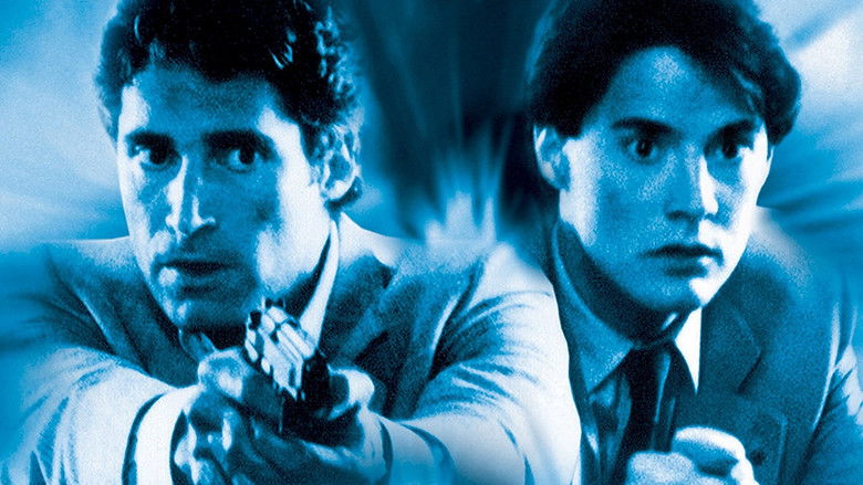 кадр из фильма Скрытые