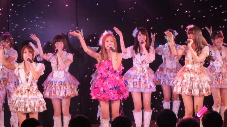 кадр из фильма 板野 友美そつぎょう