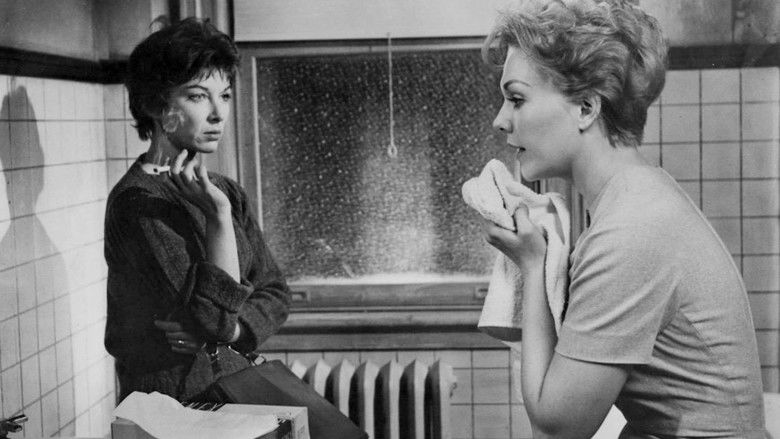 кадр из фильма Middle of the Night