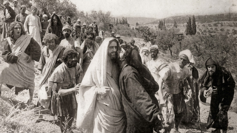 кадр из фильма From the Manger to the Cross