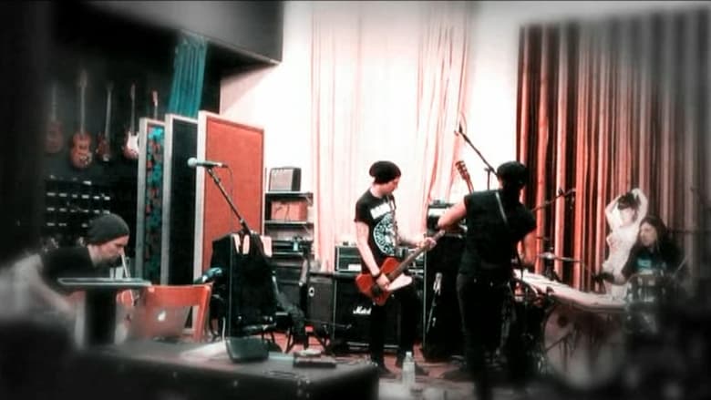 кадр из фильма Slash: The Making of Apocalyptic Love