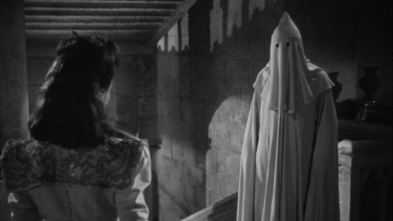 кадр из фильма Сильвия и привидение