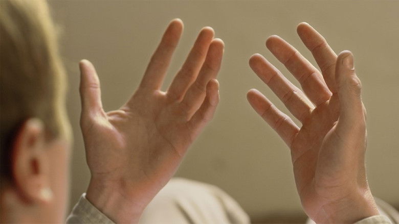 кадр из фильма Nubes grises soplan sobre el campo verde