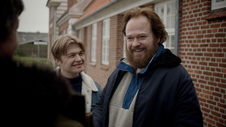 кадр из фильма Непотопляемый