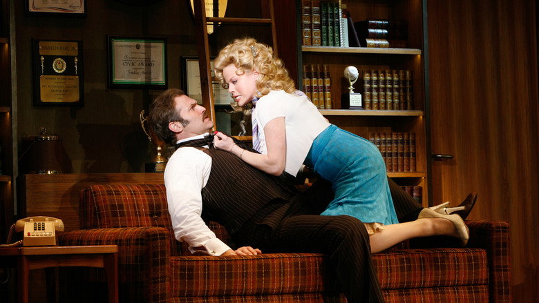 кадр из фильма 9 to 5: The Musical