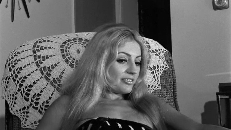 кадр из фильма Sappho '68