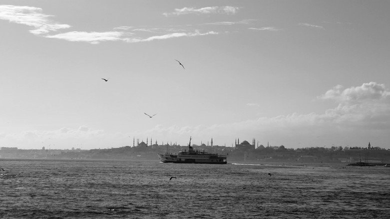 кадр из фильма Kadıköy