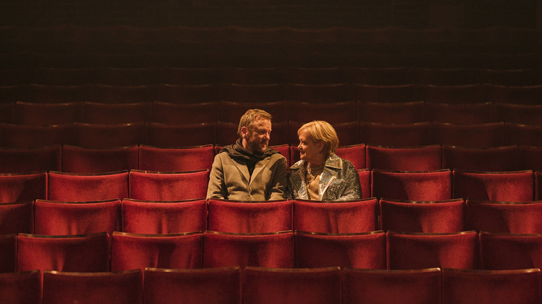 кадр из фильма Звезда не того масштаба