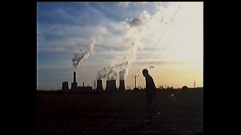 кадр из фильма Hey World!