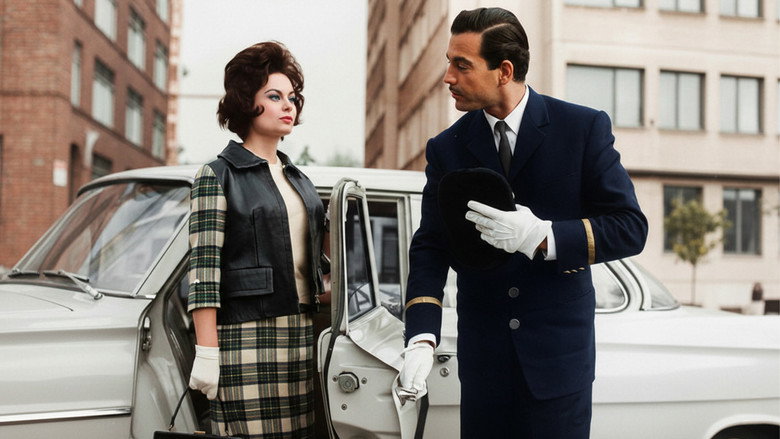 кадр из фильма Küçük Hanımefendi