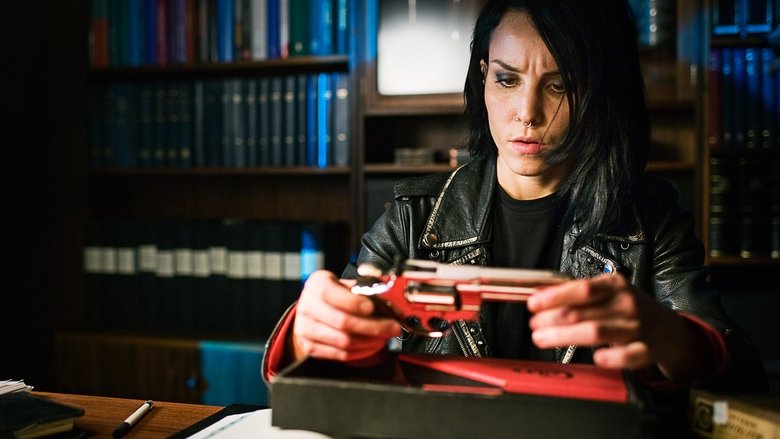 кадр из фильма Девушка, которая играла с огнём