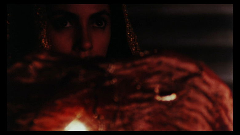 кадр из фильма Госпожа Майя