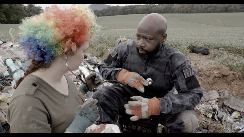 кадр из фильма Landfill