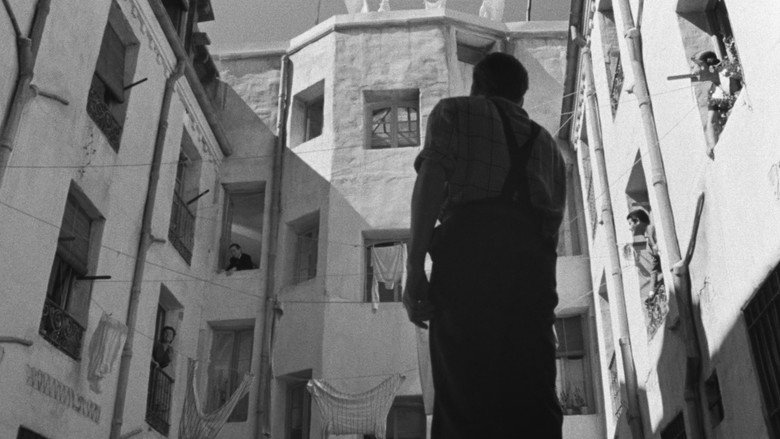 кадр из фильма El batallón de las sombras