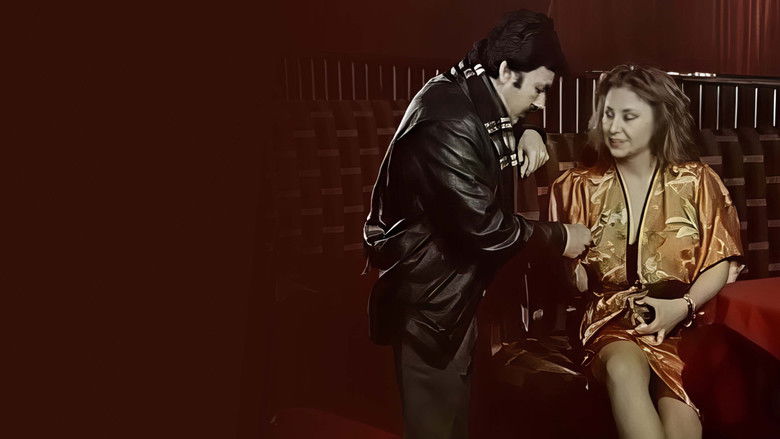 кадр из фильма Sevgiler Çiçek Gibi