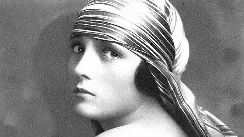 кадр из фильма Flower of the North