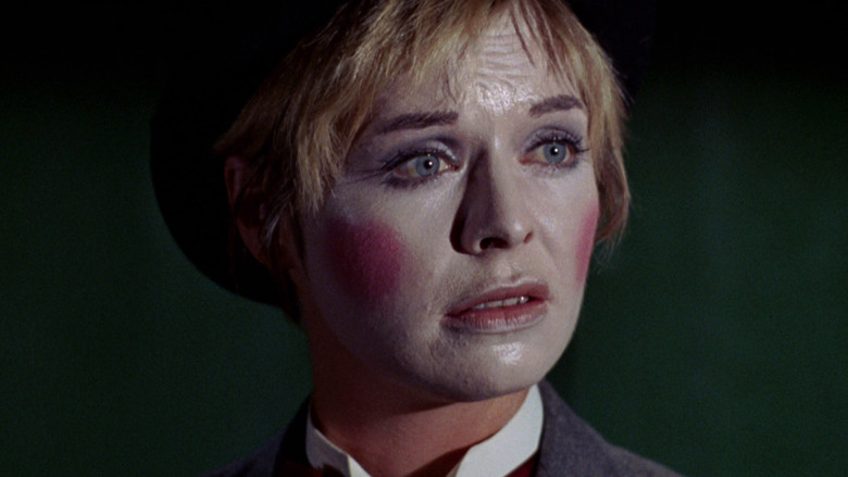 кадр из фильма Убийство сестры Джордж