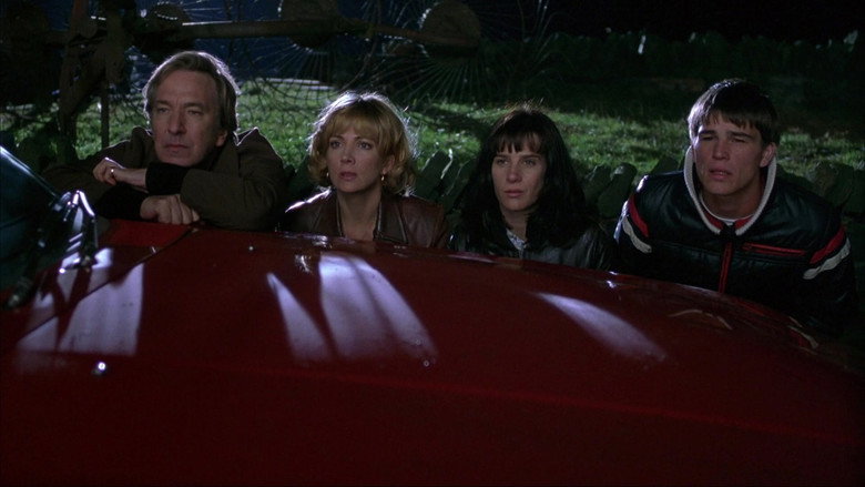 кадр из фильма Английский цирюльник