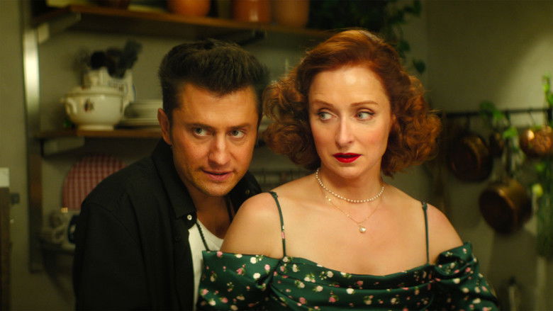 кадр из фильма Неприличные гости