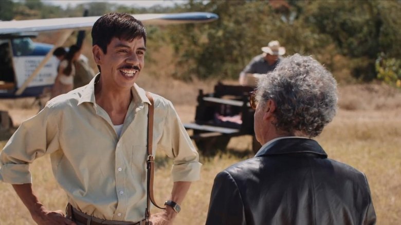 кадр из фильма Un mexicano en la Luna