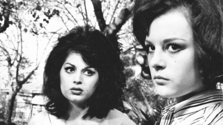 кадр из фильма Genç Kızlar