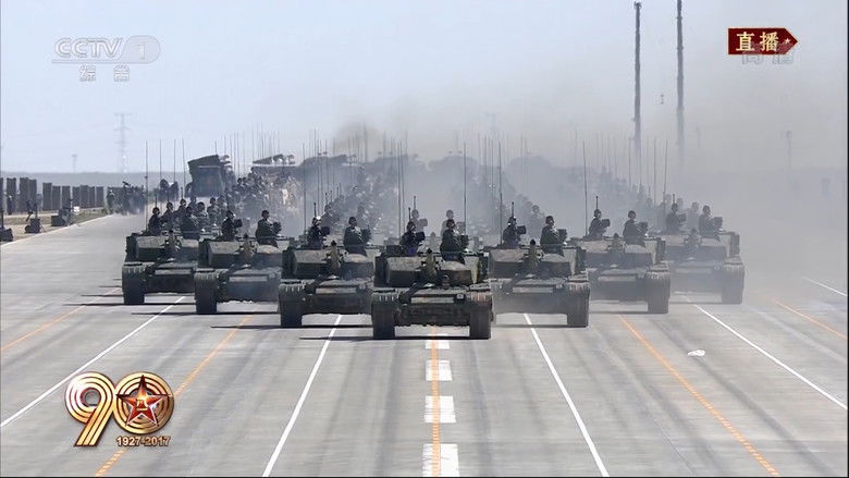 кадр из фильма 朱日和大阅兵