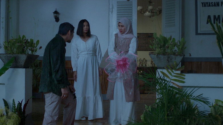 кадр из фильма Lebih Dari Selamanya