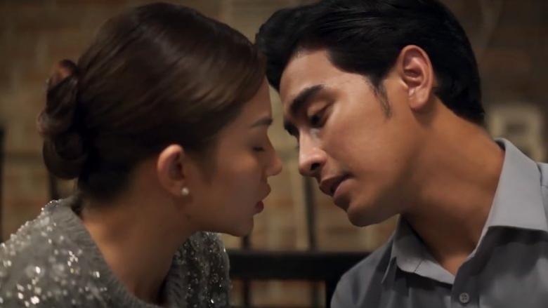 кадр из фильма A Business Proposal