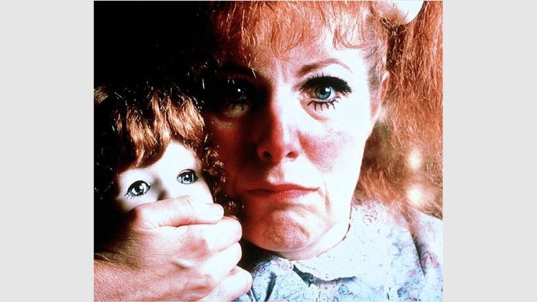 кадр из фильма Что случилось с Бэби Джейн?