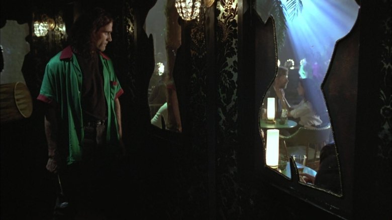 кадр из фильма Экзотика